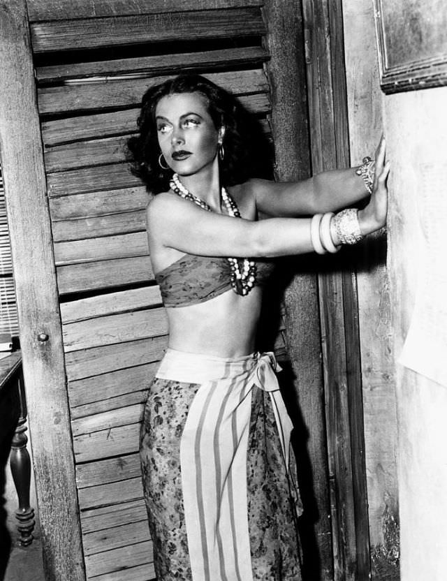 The Sensational Hedy Lamarr In 'White Cargo': A Film Not To Be Missed!
