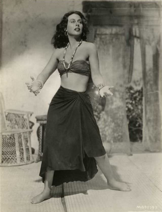The Sensational Hedy Lamarr In 'White Cargo': A Film Not To Be Missed!