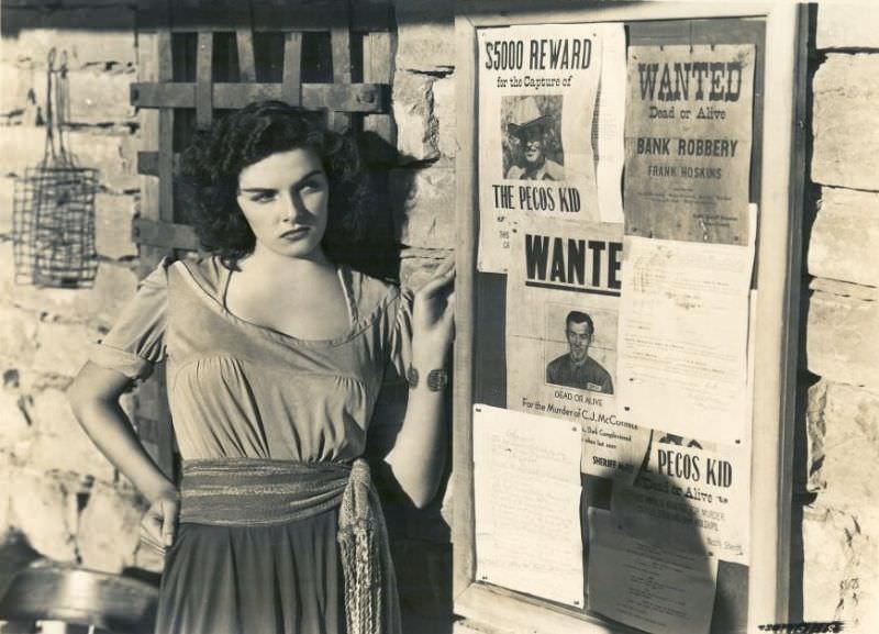 Jane Russell'S Sizzling Performance In "The Outlaw" - A Look Back
