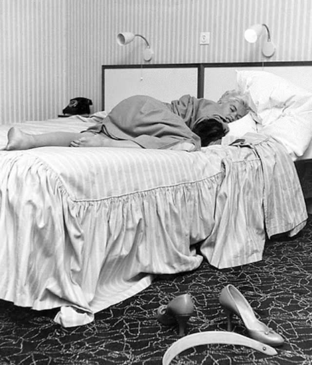 The Blonde Bombshell In The Lowlands: Jayne Mansfield'S Visit To The Netherlands In 1957