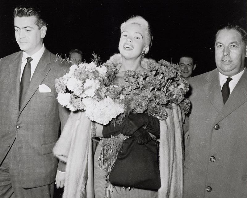The Blonde Bombshell In The Lowlands: Jayne Mansfield'S Visit To The Netherlands In 1957