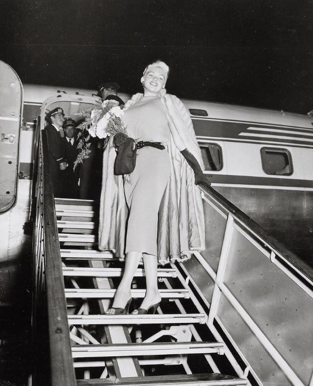 The Blonde Bombshell In The Lowlands: Jayne Mansfield'S Visit To The Netherlands In 1957
