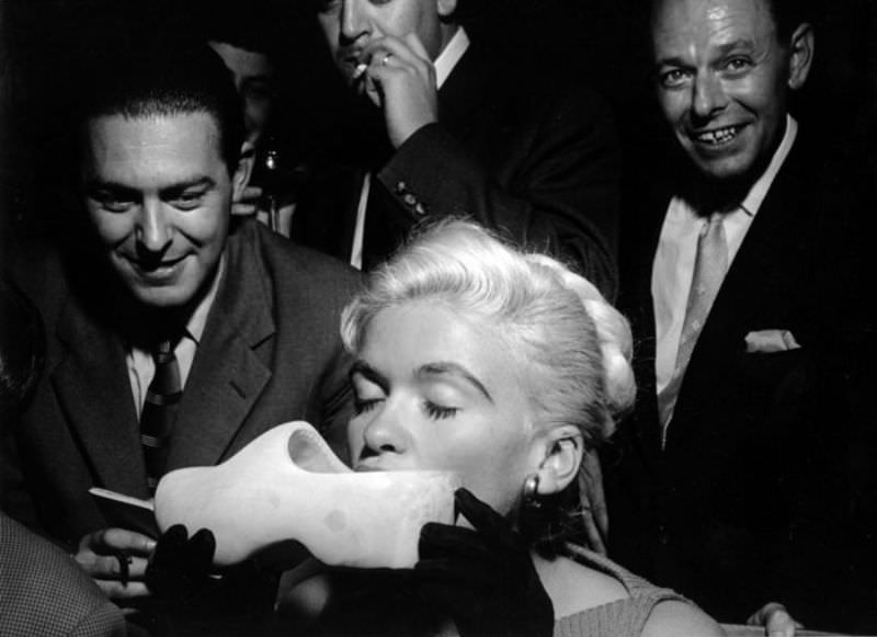 The Blonde Bombshell In The Lowlands: Jayne Mansfield'S Visit To The Netherlands In 1957