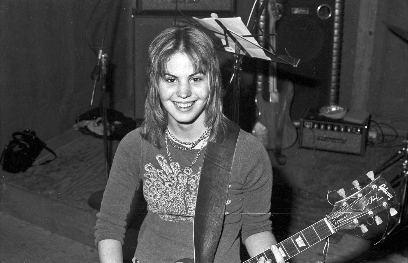 Joan Jett With Her Guitar, 1975