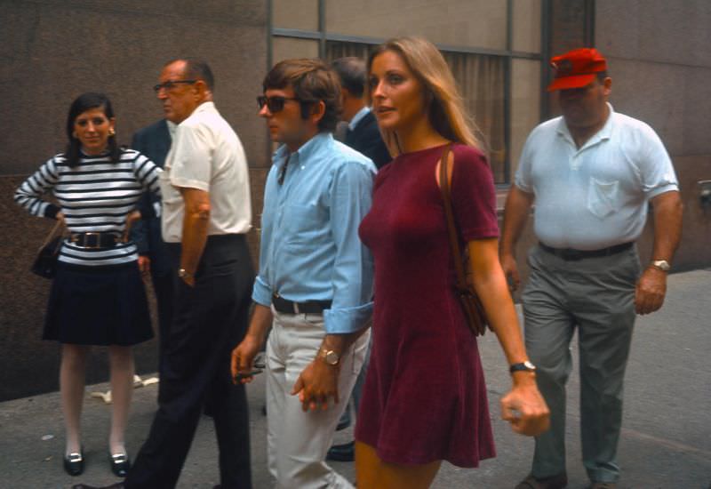 Lita Ford Brings The Holiday Cheer In This 1990S Christmas Shoot