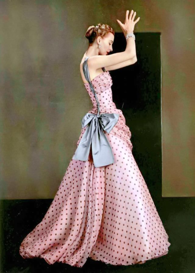 Marie-Thérèse Is Wearing Pink Organza Dotted Evening Gown Adorned With Large Grey Satin Bow By Grès, 1953