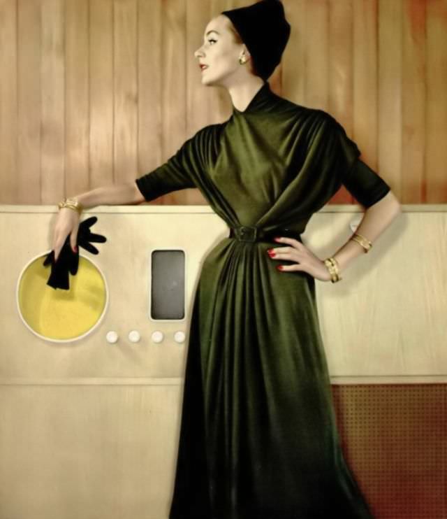 Model In Green Wool Jersey Dress Draped And Gathered At The Waist By Grès, 1957