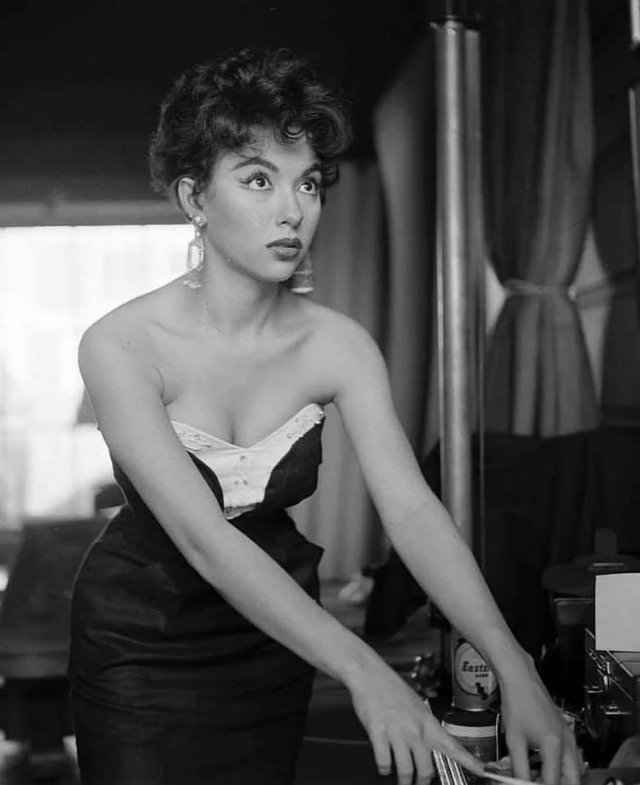 The Joyful Rita Moreno: Caught On Camera By Loomis Dean