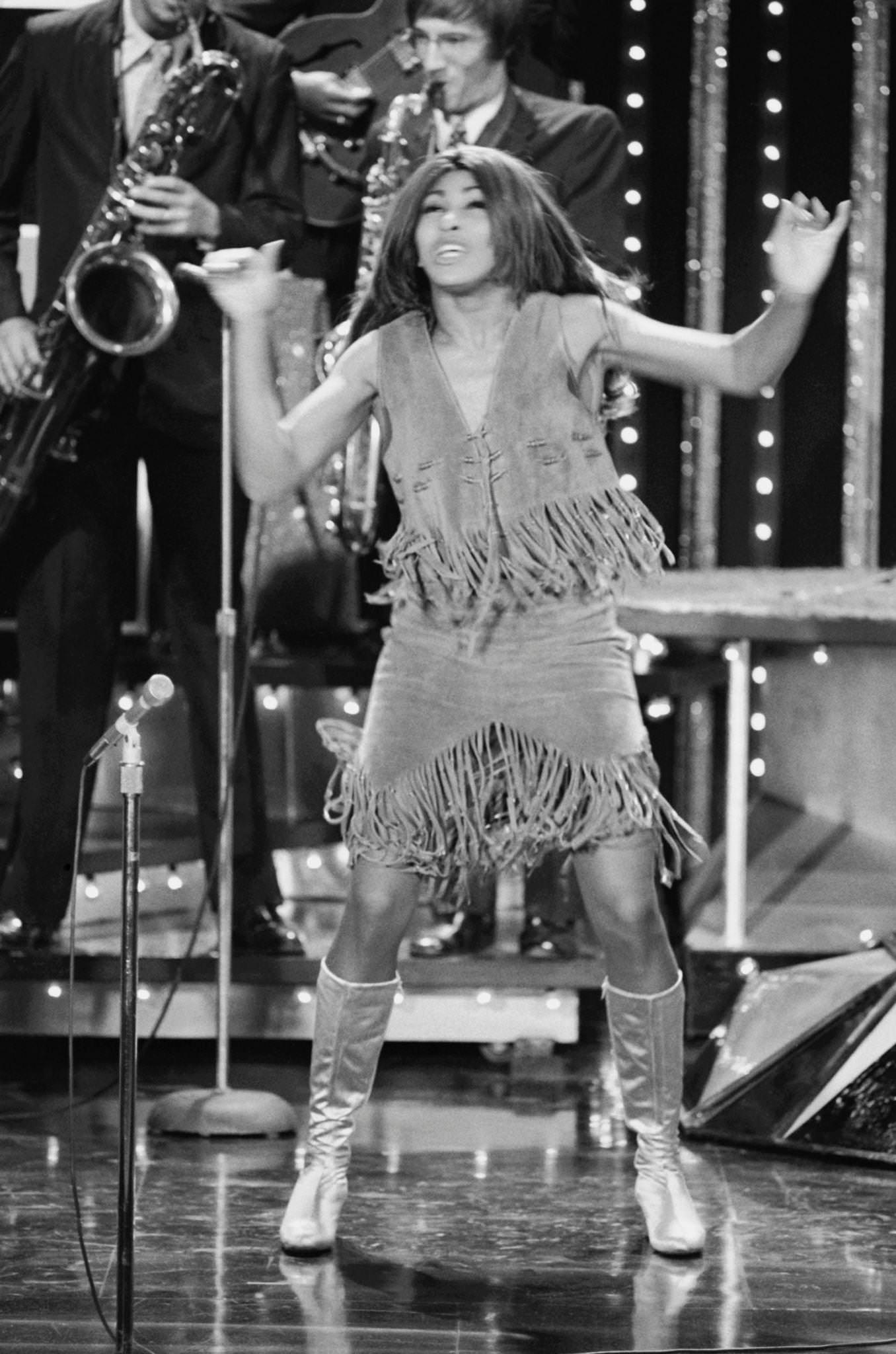 The Tonight Show Starring Johnny Carson - Season 9. Musical Guest Tina Turner