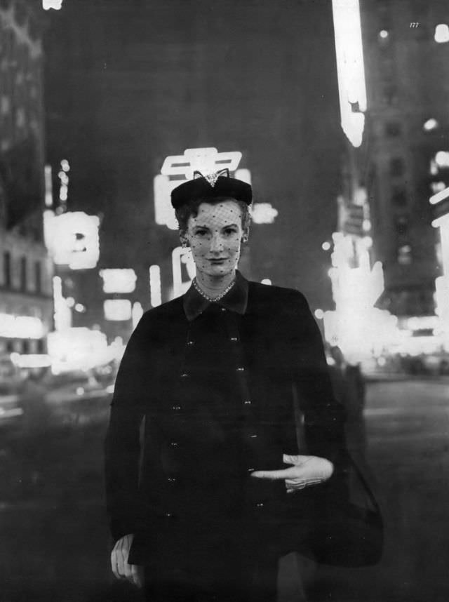 Wenda Parkinson In Black Silk Velvet Box Jacket Over Very Narrow Skirt By Kraus, Diamond Jewelry By Harry Winston, Vogue, September 1, 1949