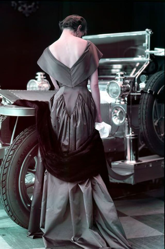 Wenda Parkinson In Molyneux'S Satin Evening Gown (Back View), 1950