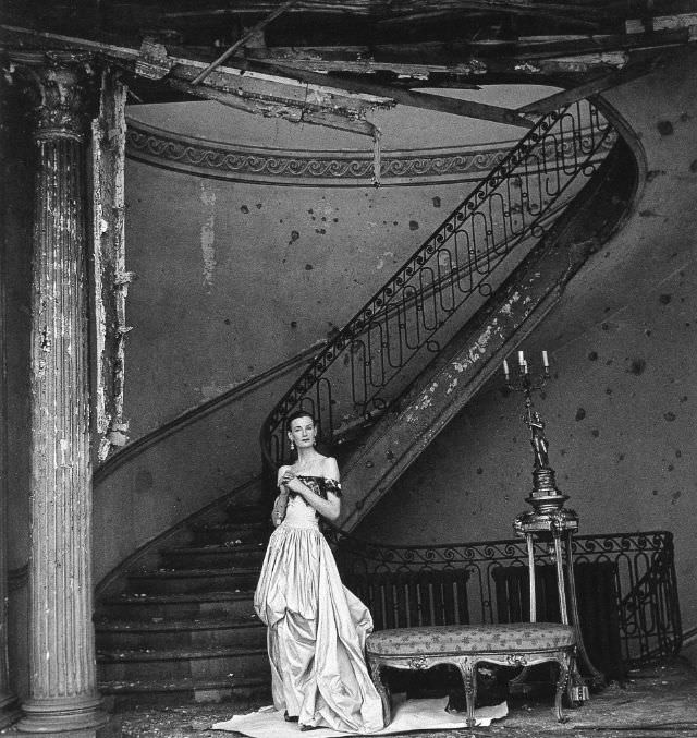 Wenda Parkinson In Evening Gown By Rahvis, London, April 15, 1947