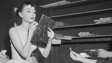 Audrey Hepburn Ondine 1954