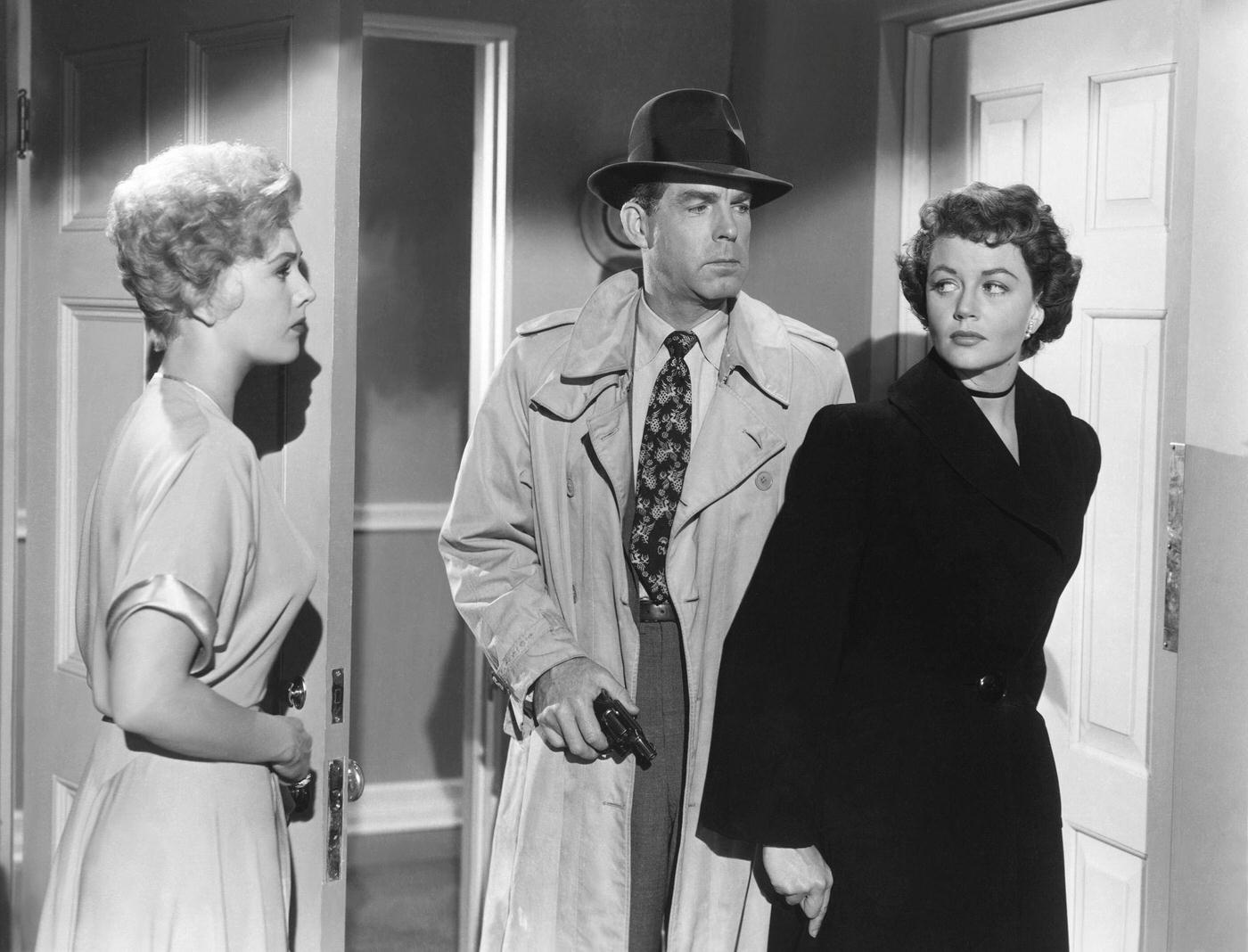 Kim Novak, Fred Macmurray, And Dorothy Malone On The Set Of Pushover Directed By Richard Quine.