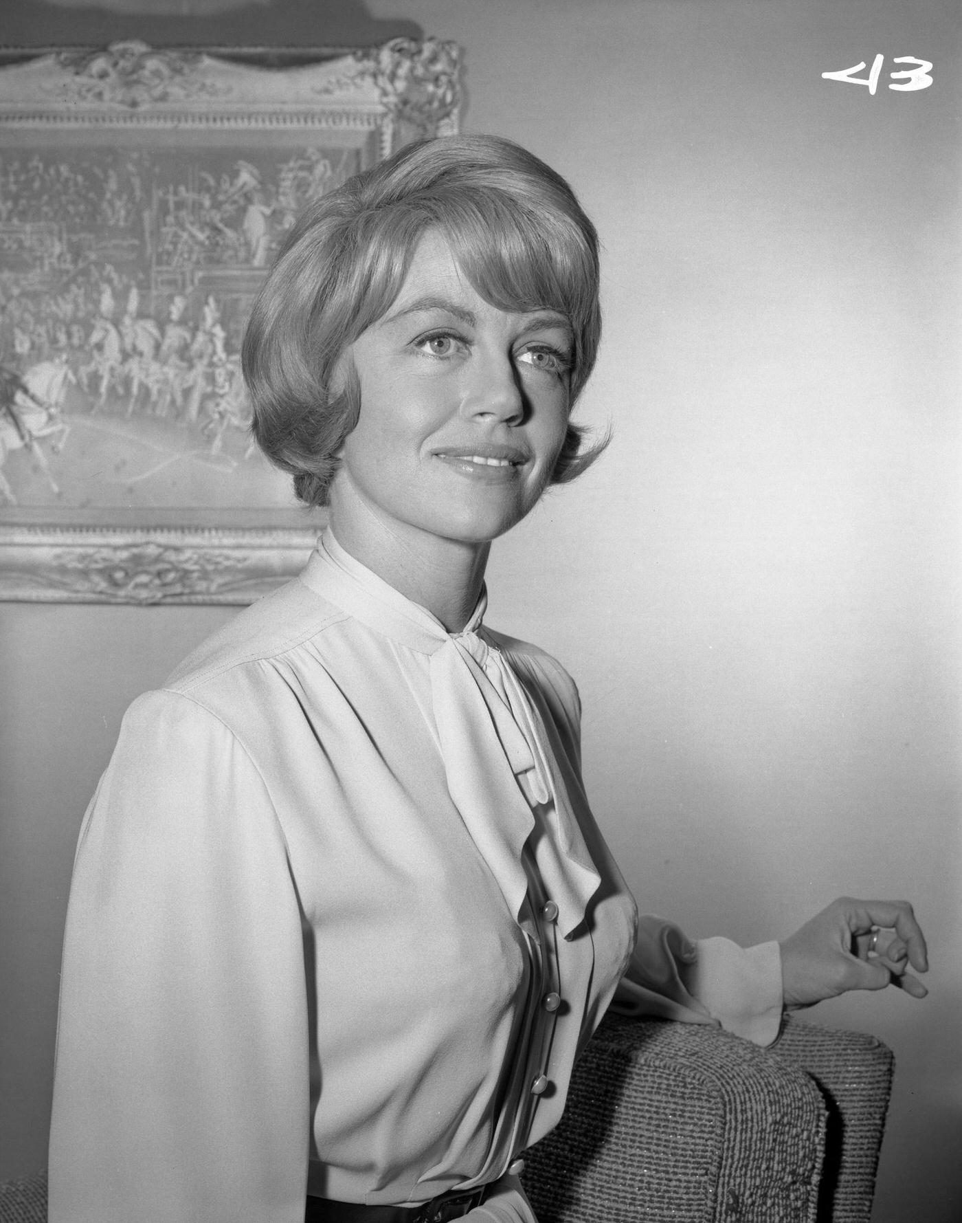 Floyd Gibbons Helps Eliot Ness And His Men Find The Killer Of Newspaper Man Carlton Edwrads During &Amp;Quot;The Floyd Gibbons Story&Amp;Quot; Which Aired On December 11, 1962.