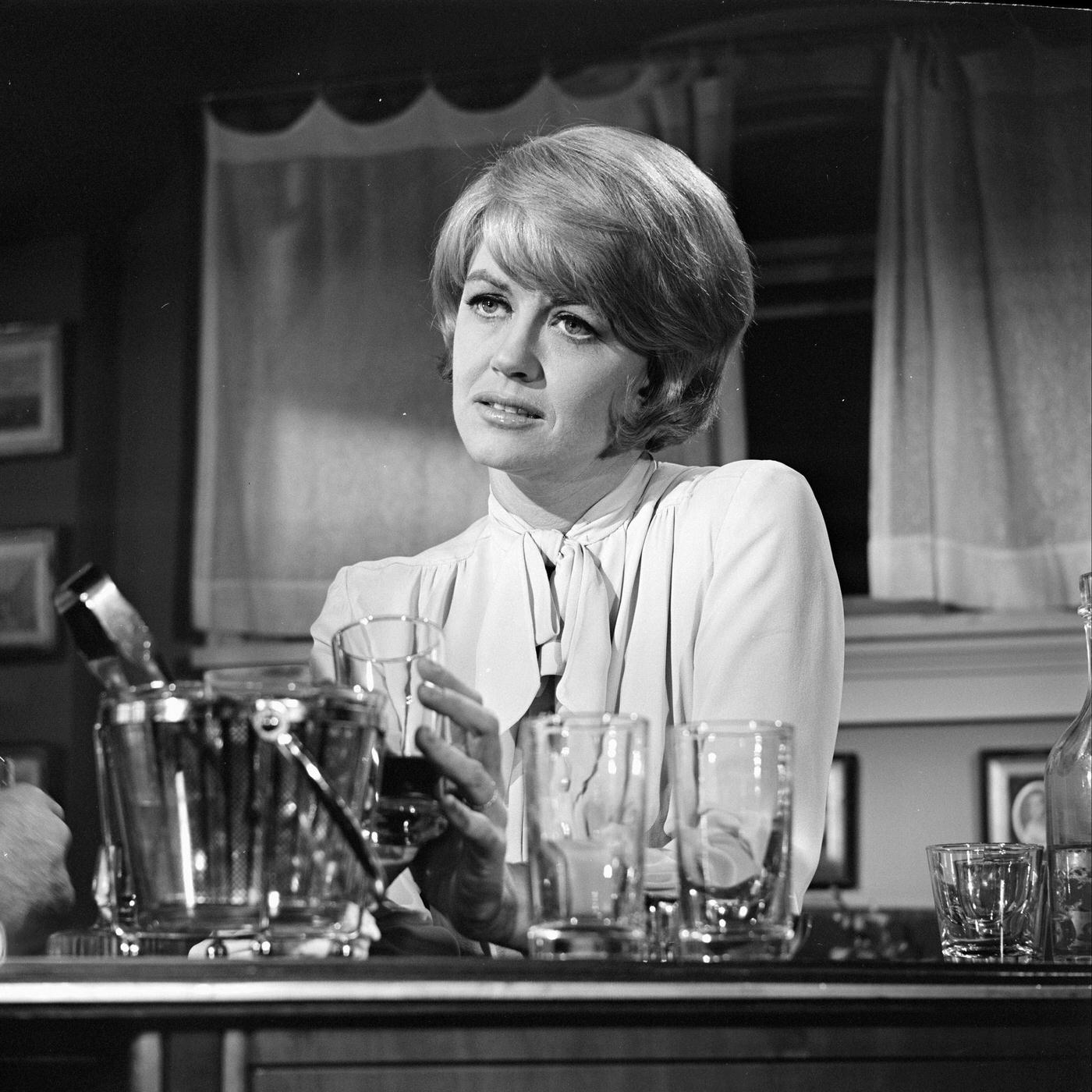 Mia Farrow And Dorothy Malone In 'Peyton Place', Episode Pilot, 1963.