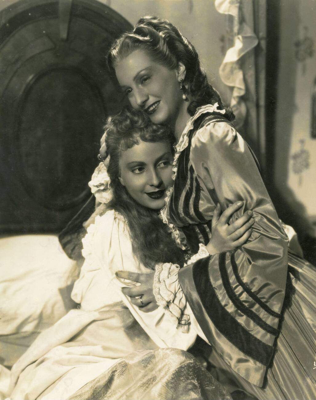 Marina Berti And Loredana Paduan In Storia Di Una Capinera (The Sparrow), Italy 1943