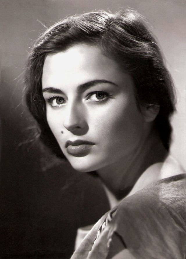 Marina Berti: The Enchanting Italian Actress Who Graced The Silver Screen