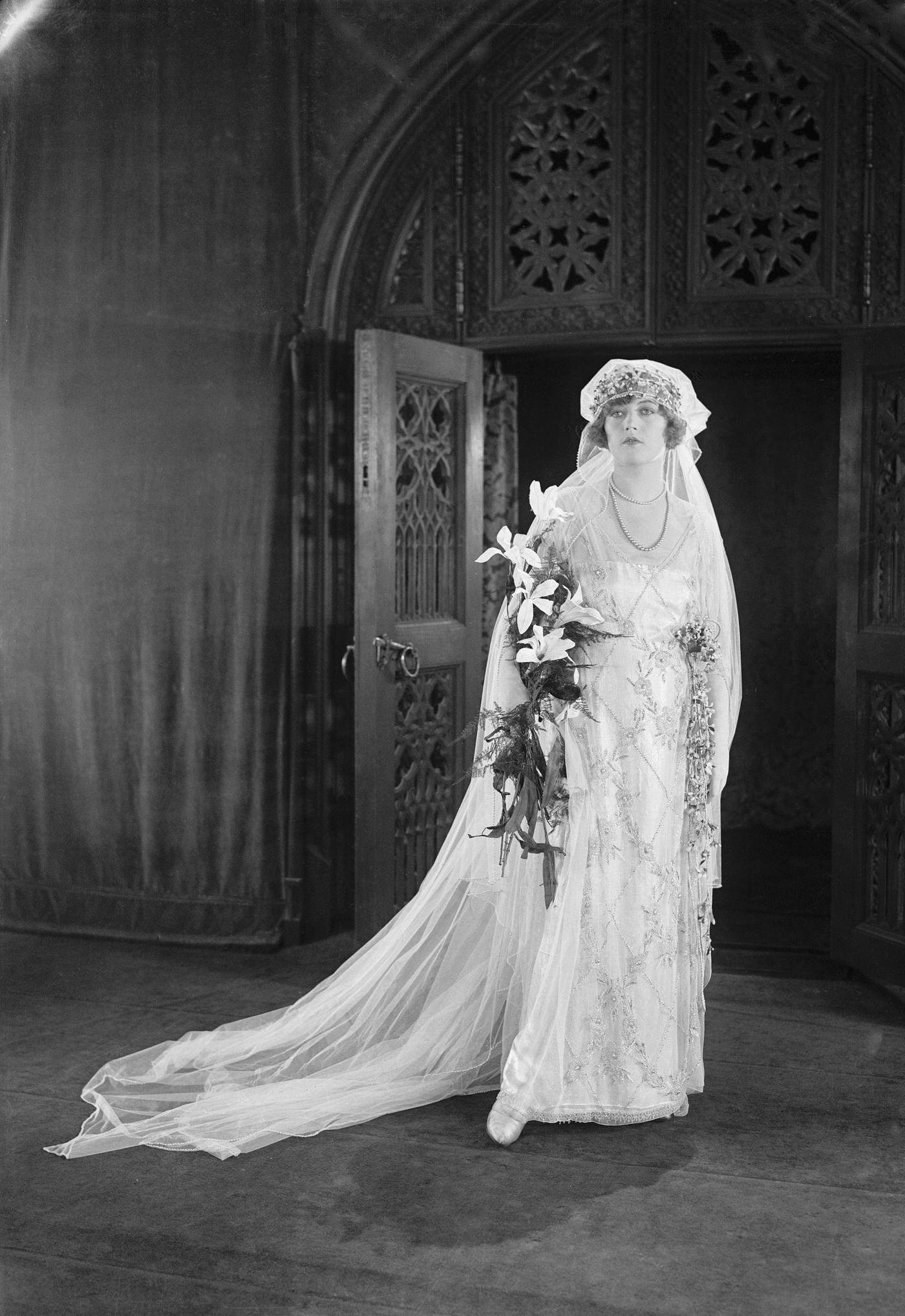 Marion Davies: The Silent Film Star with a Heart of Gold - A Photo ...