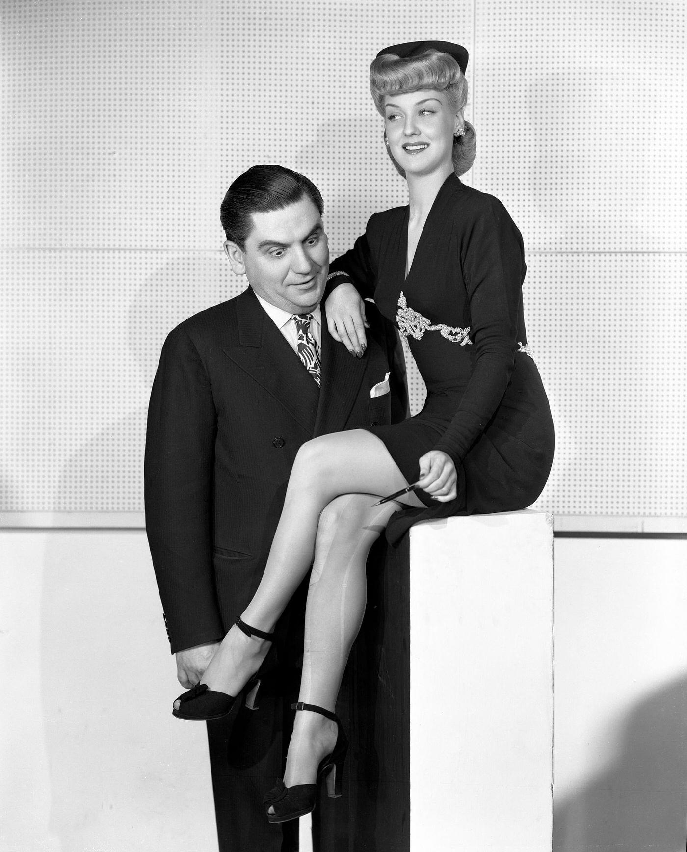 Ann Savage And Bob Hawk Pictured In New York, January 1, 1943, During A Cbs Radio Broadcast.