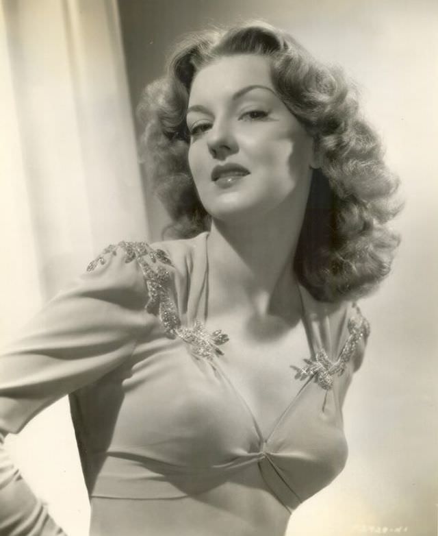 Ann Savage: Life Story And Photos Of The Femme Fatale Of Film Noir And A Trailblazer In Hollywood