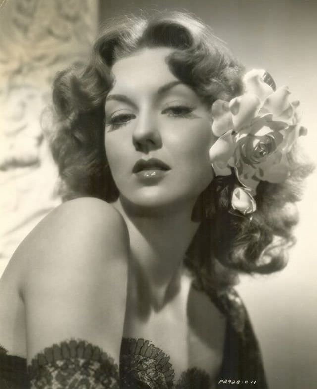 Ann Savage: Life Story And Photos Of The Femme Fatale Of Film Noir And A Trailblazer In Hollywood