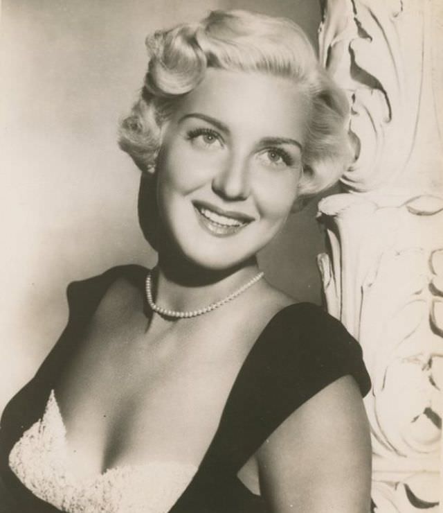 Ann Savage: Life Story And Photos Of The Femme Fatale Of Film Noir And A Trailblazer In Hollywood