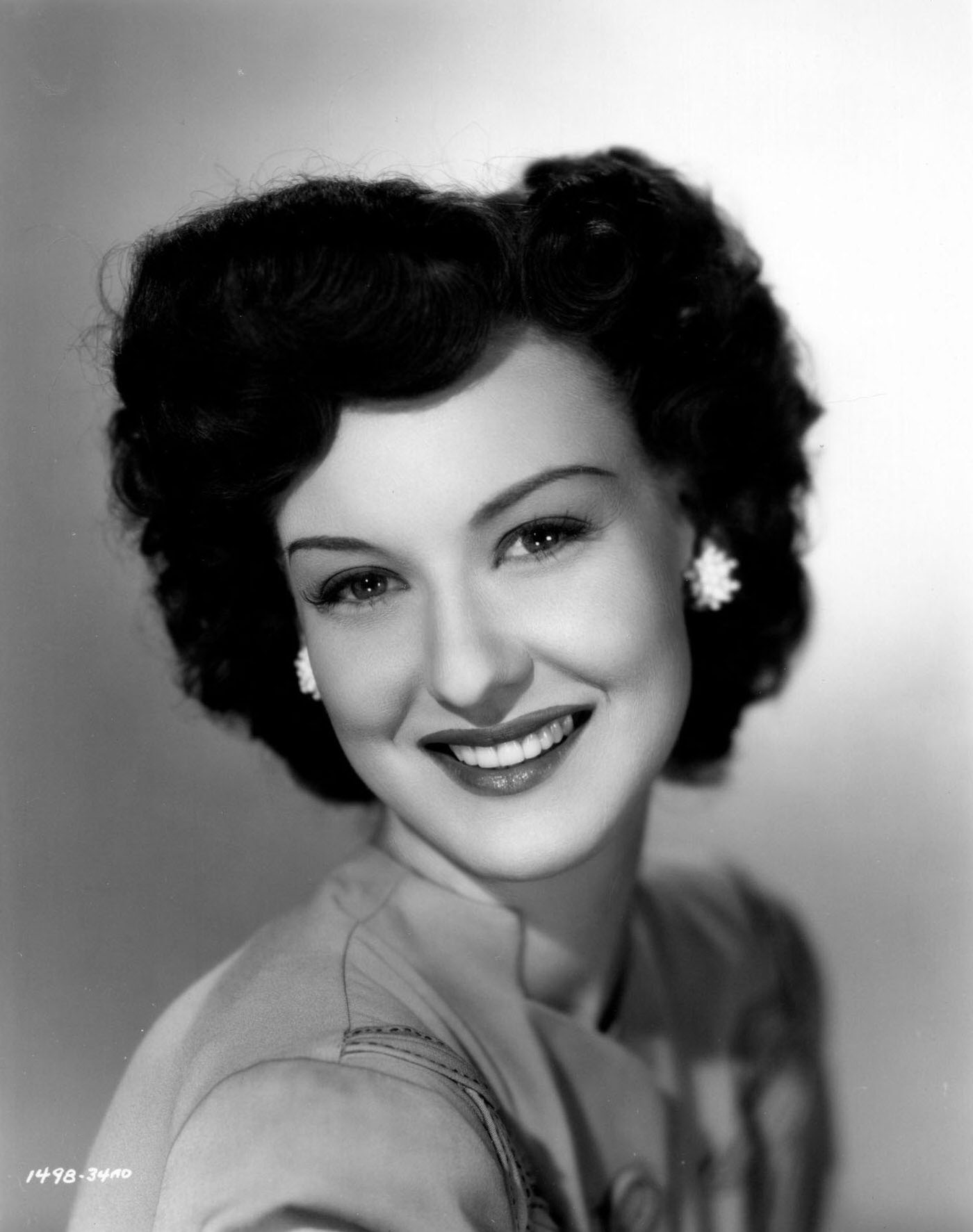 Ann Savage As &Amp;Quot;Mary Burton&Amp;Quot; In A Publicity Shot For The Movie &Amp;Quot;The Dark Horse,&Amp;Quot; 1946.