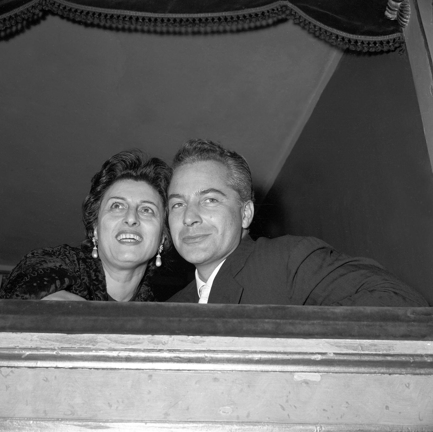 Anna Magnani And Rossano Brazzi At Valle Theatre, Rome, November 1956.