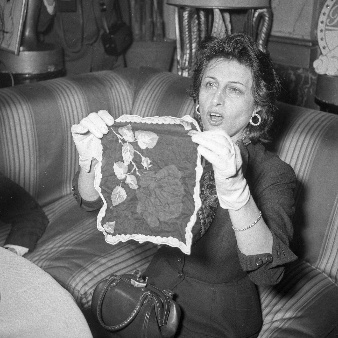Anna Magnani, Stage And Film Actress, Jokes At A Press Conference Organized For Her After Winning The Oscar, 1956