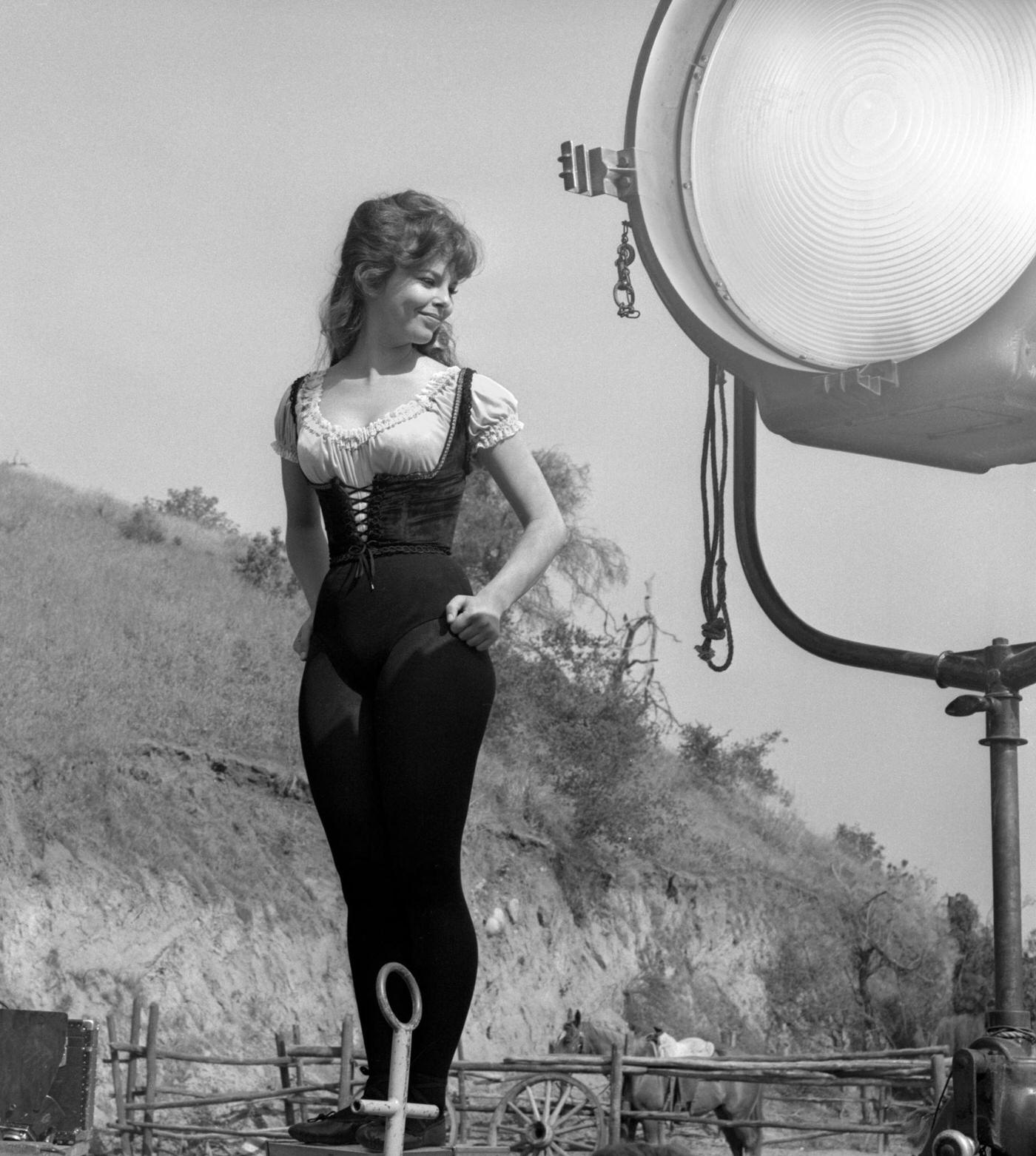 Anne Helm (As Rosa Blanchard) In &Amp;Quot;Frontier Circus&Amp;Quot; Episode &Amp;Quot;Mr. Grady Regrets,&Amp;Quot; 1961.