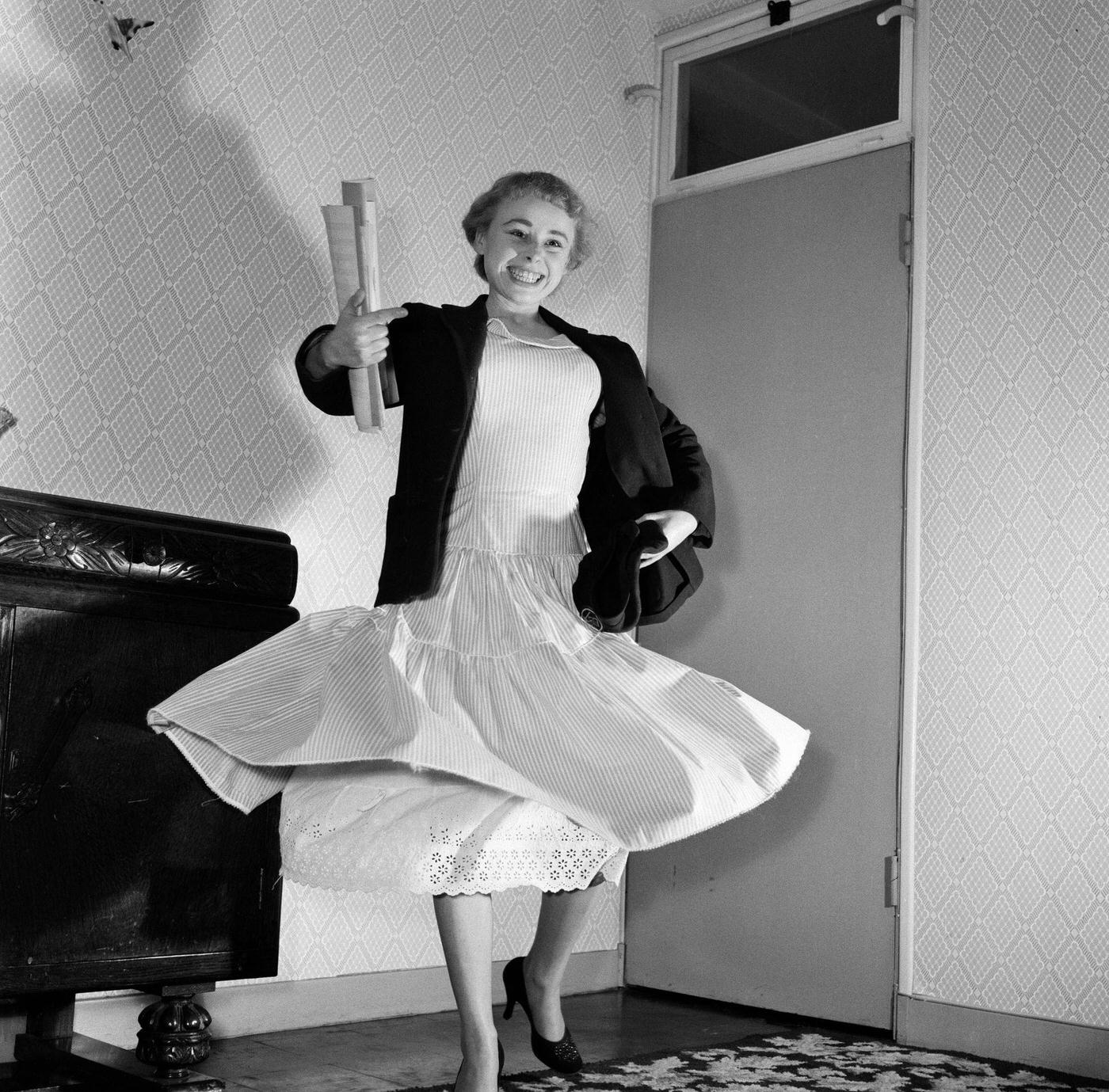 17-Year-Old Barbara Windsor From Stoke Newington, 1955.