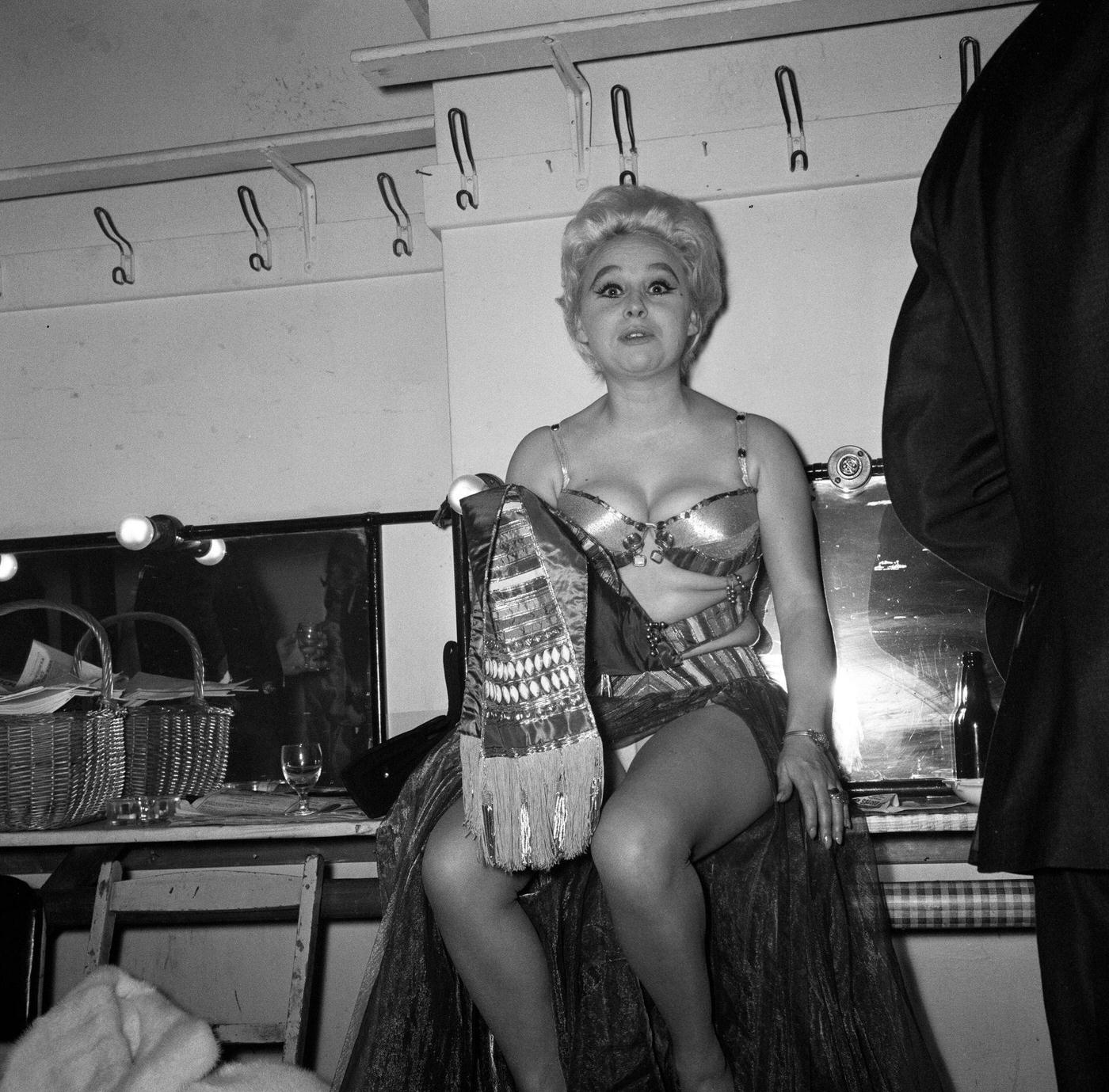 Barbara Windsor Checks Her Lines Before Appearing On Stage At The Jimmy James Benevolent Concert, 1965.