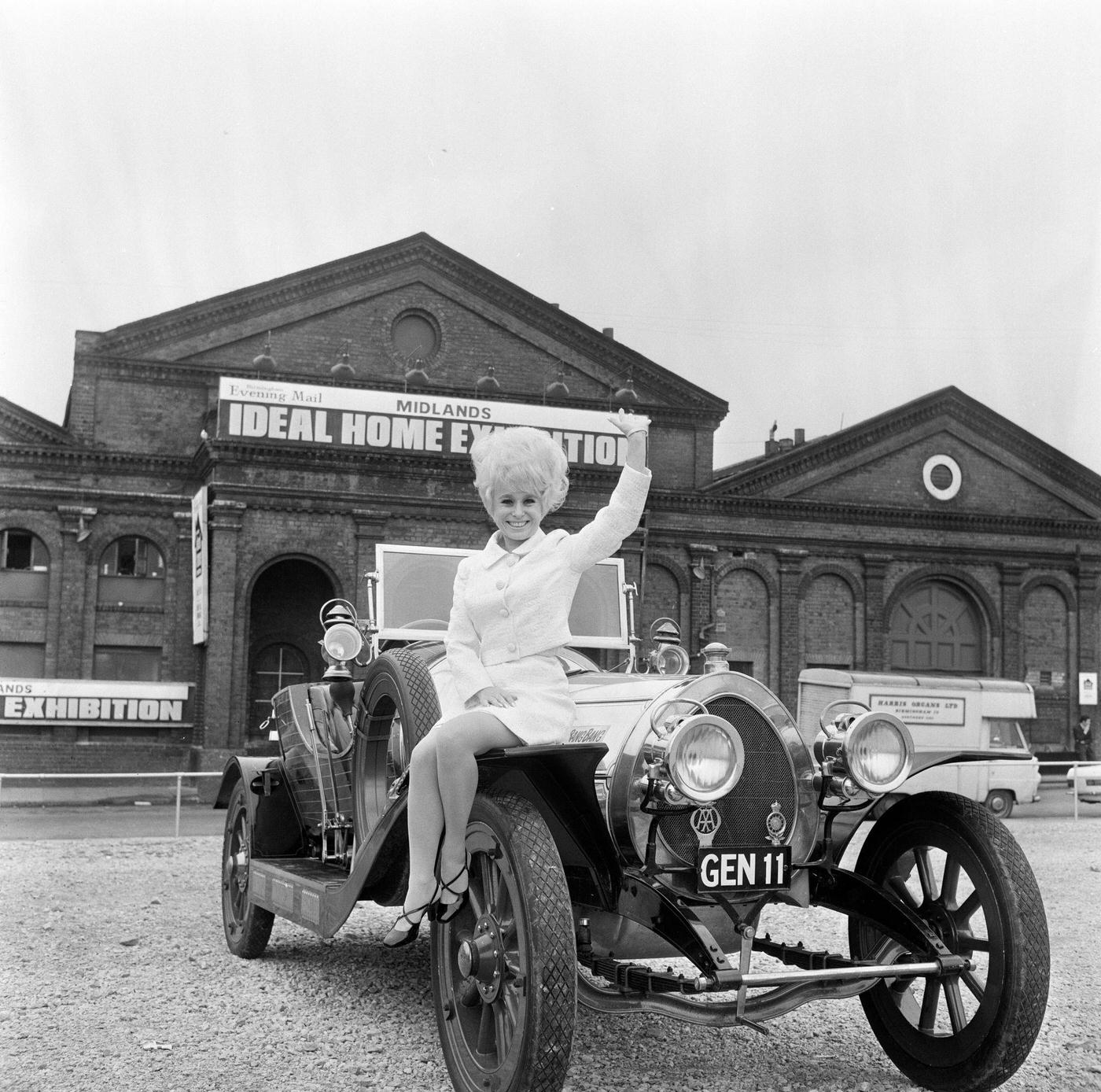 Barbara Windsor Prior To The Gala Midnight Charity Premiere Of Carry On Doctor, Raising Funds For Underprivileged Children In Manchester, 1968.