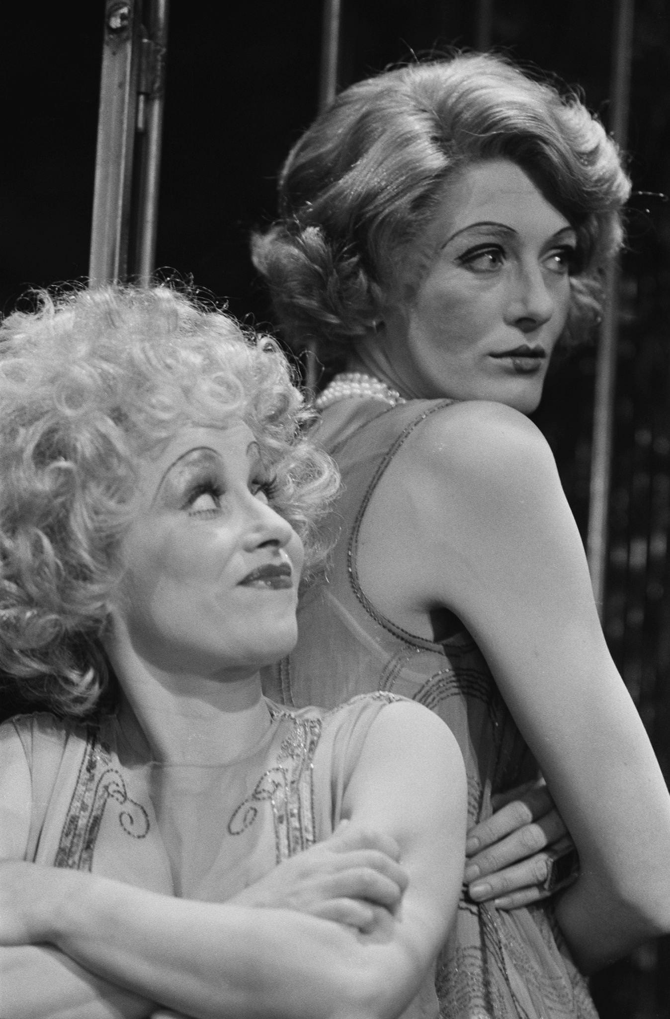 Sid James And Barbara Windsor Welcome Guests At A Party For Stars Performing On Itv During The Christmas Period, At The New London Theatre.