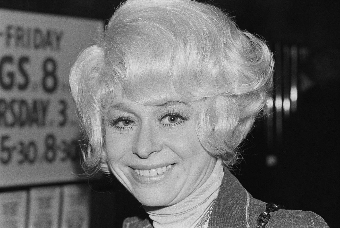 Barbara Windsor And Her Husband Ronnie Knight Arriving At Heathrow Airport From Australia, 1981.