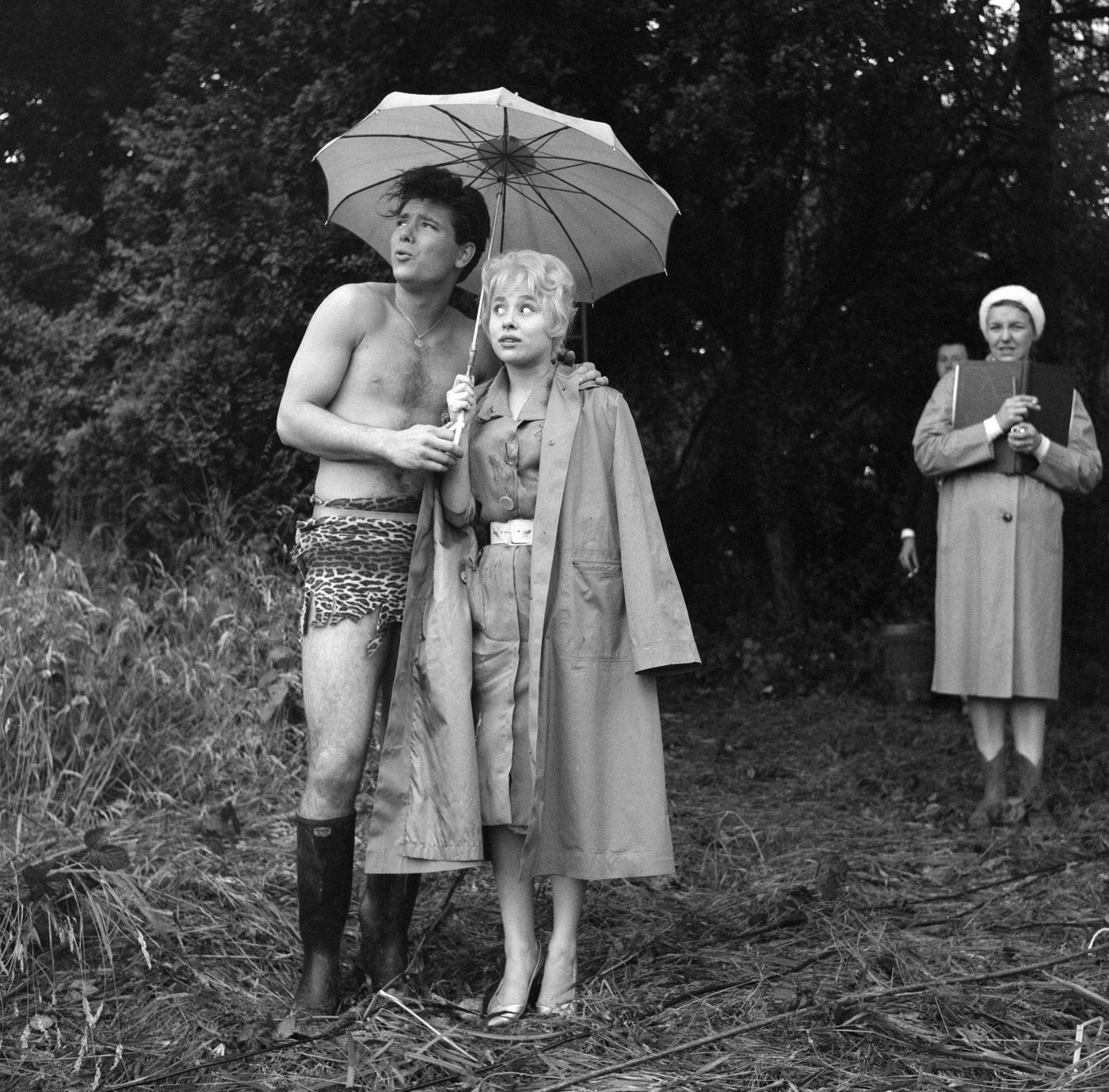 Barbara Windsor With Cliff Richard During His Saturday Spectacular, 1960.