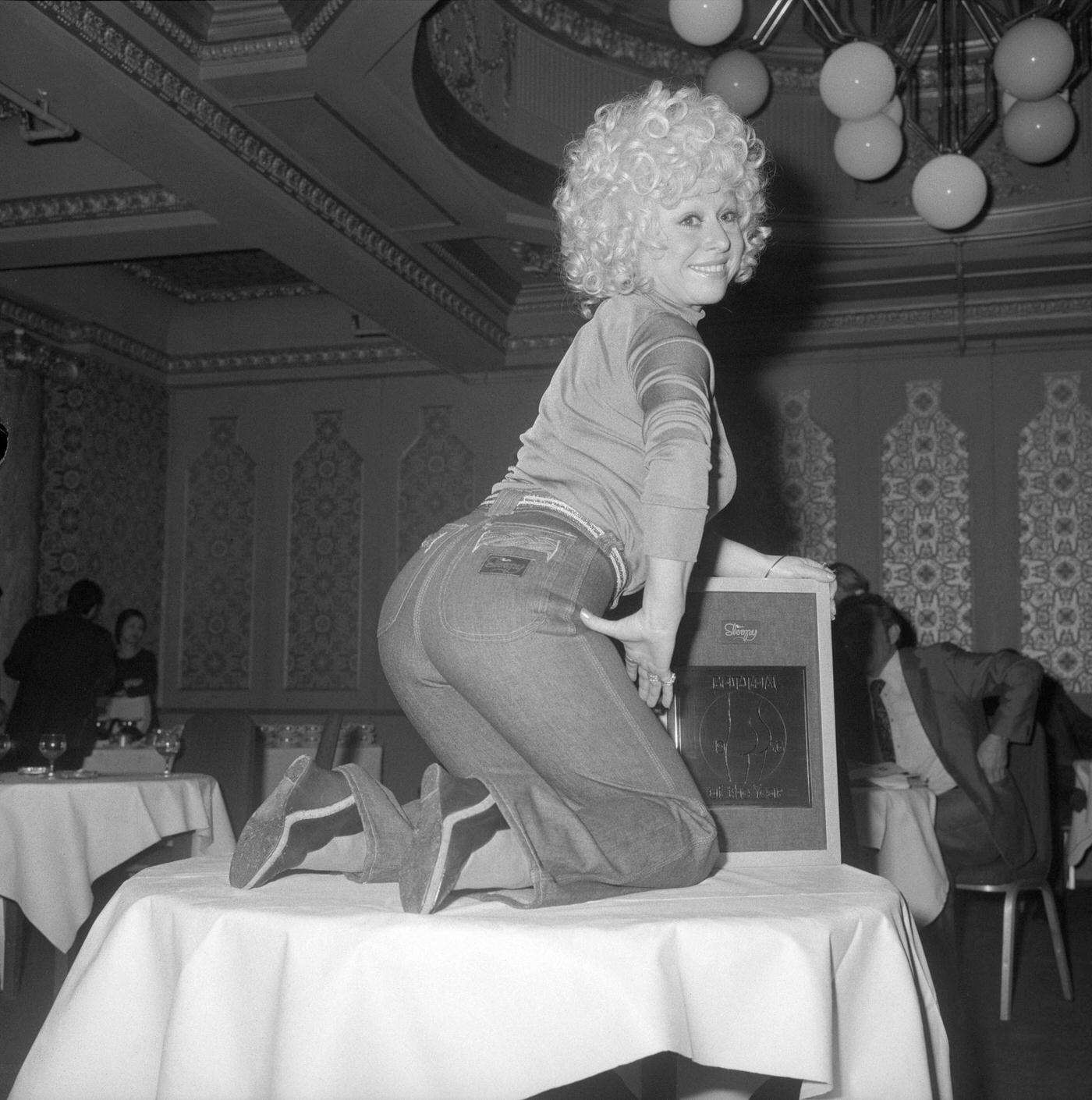 Barbara Windsor Receiving The First 'Bottom Of The Year' Award, London.