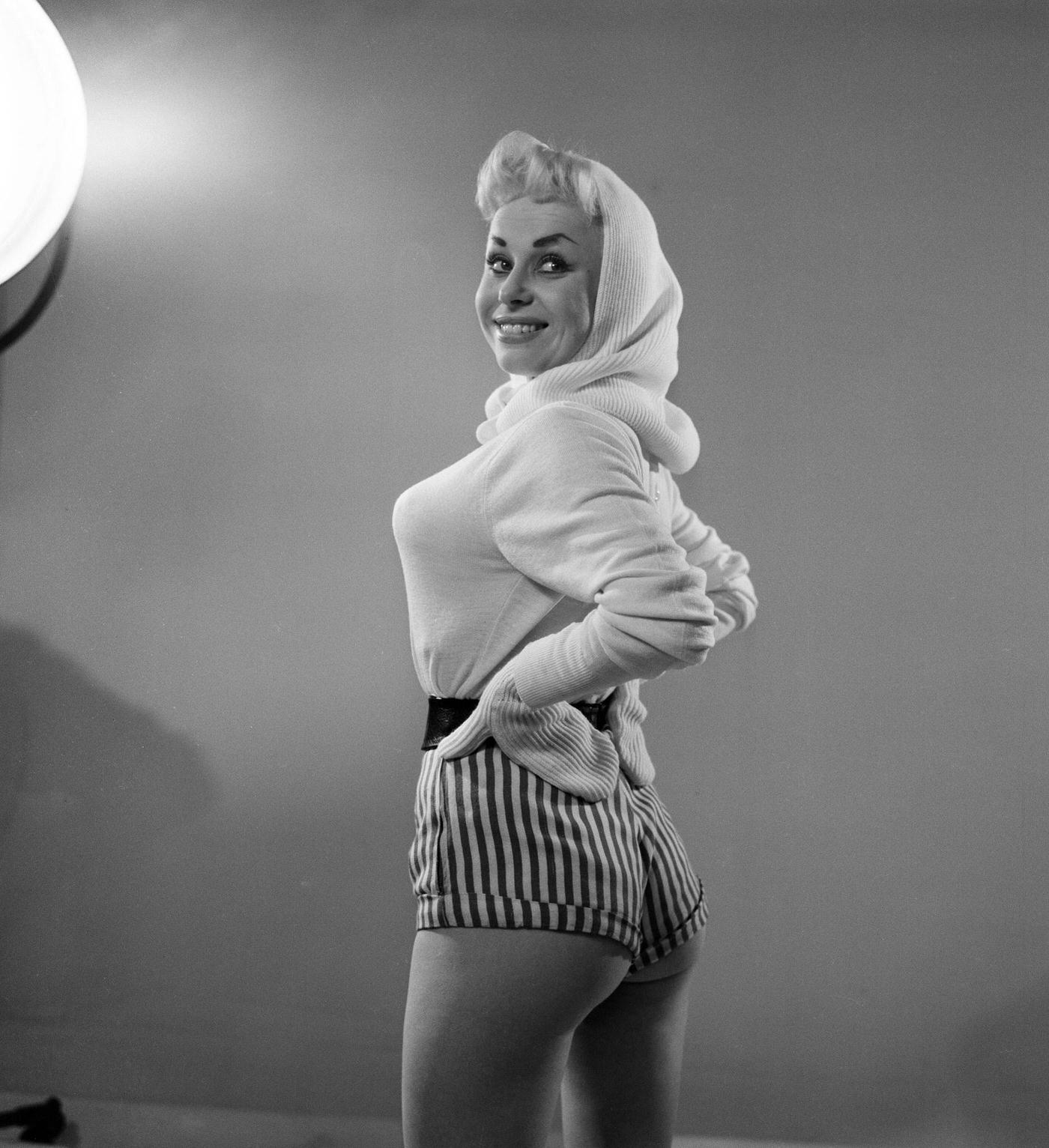 Barbara Windsor Showcasing Her Comedic, Singing, And Dancing Talents, 1957.
