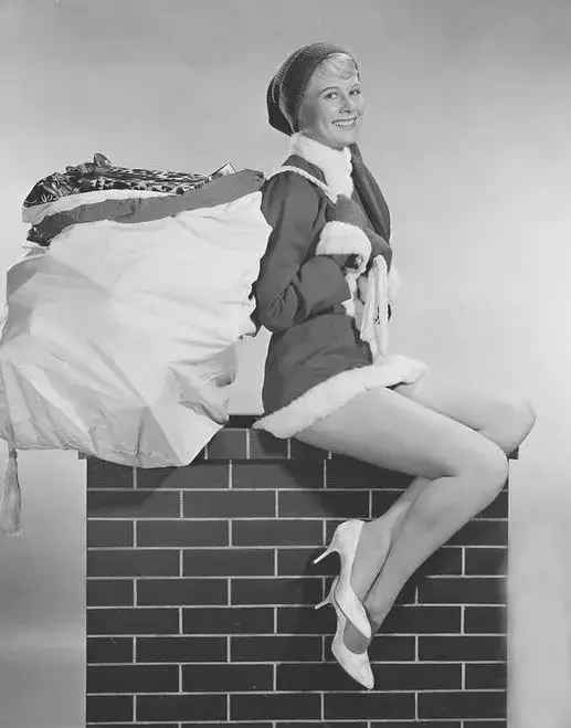 Shirley Knight