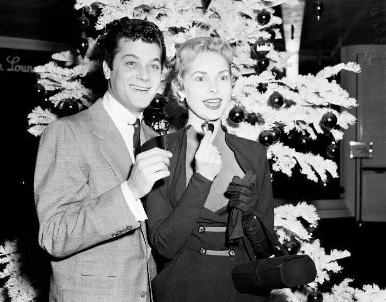 Newlyweds Tony Curtis And Janet Leigh With Their Tree, 1953.