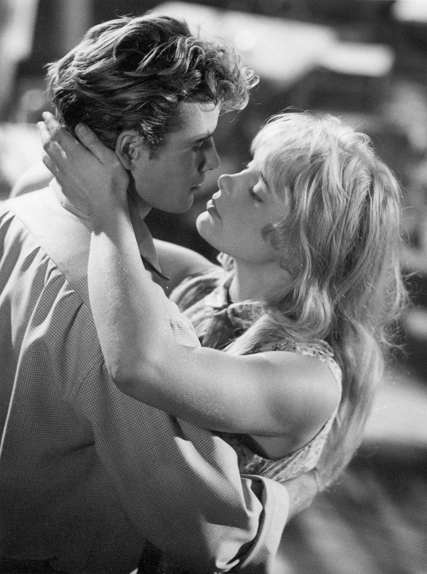 Elke Sommer With Horst Buchholz In The 1959 Film 'Das Totenschiff'.