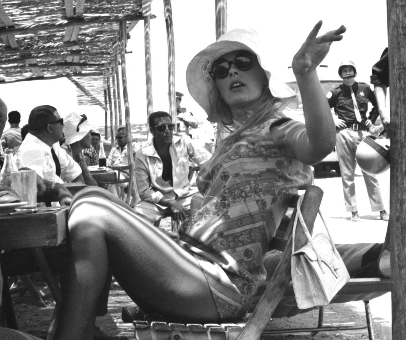 Elke Sommer Taking A Break From Filming &Amp;Quot;Las Vegas, 500 Millones&Amp;Quot; 1968.