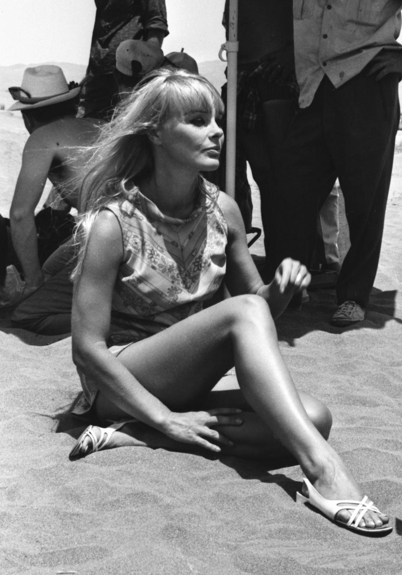 Elke Sommer On The Set Of &Amp;Quot;Las Vegas, 500 Millones&Amp;Quot; 1968.