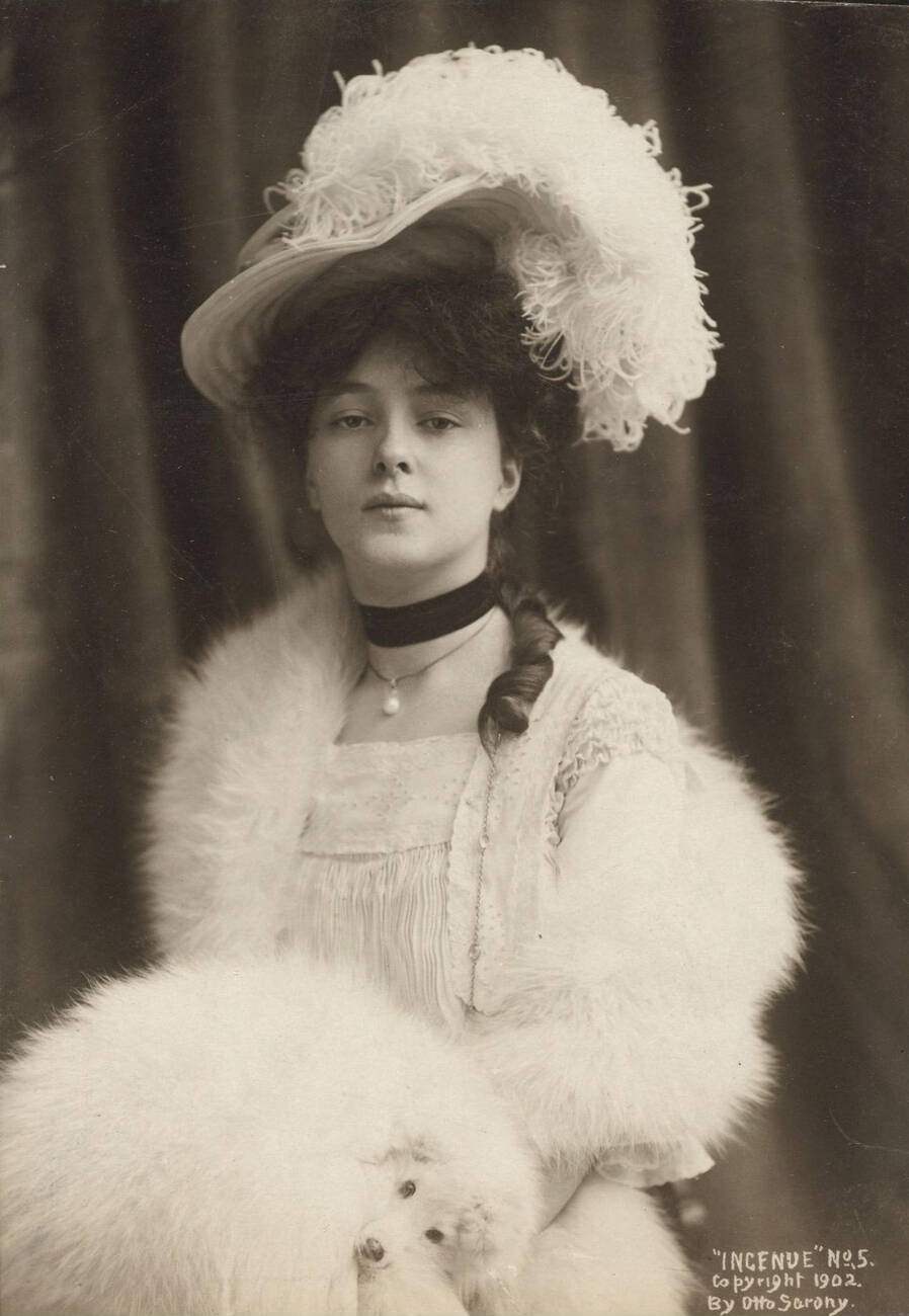 Portrait Of Evelyn Nesbit From The Harvard Theatre Collection.