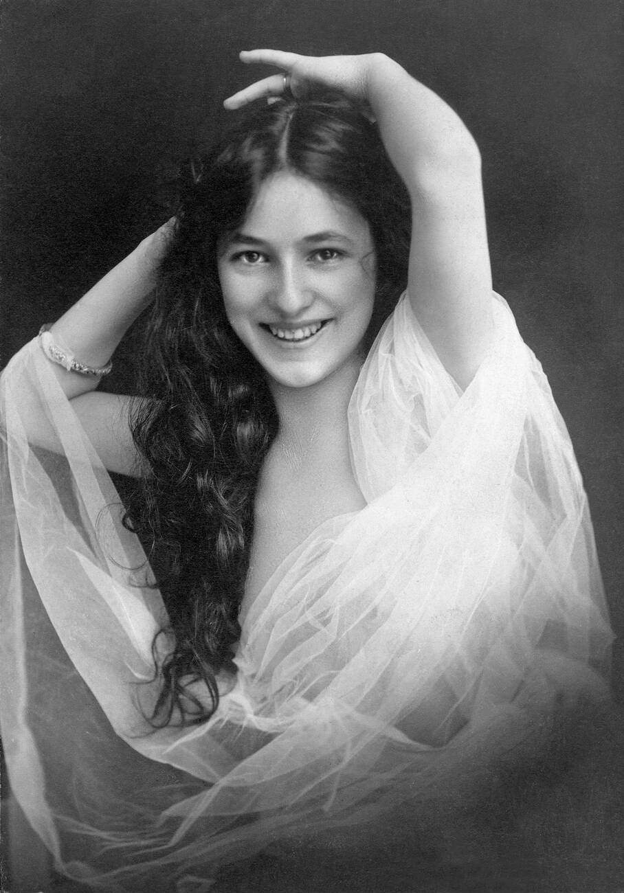 Evelyn Nesbit By Otto Sarony, 1901.