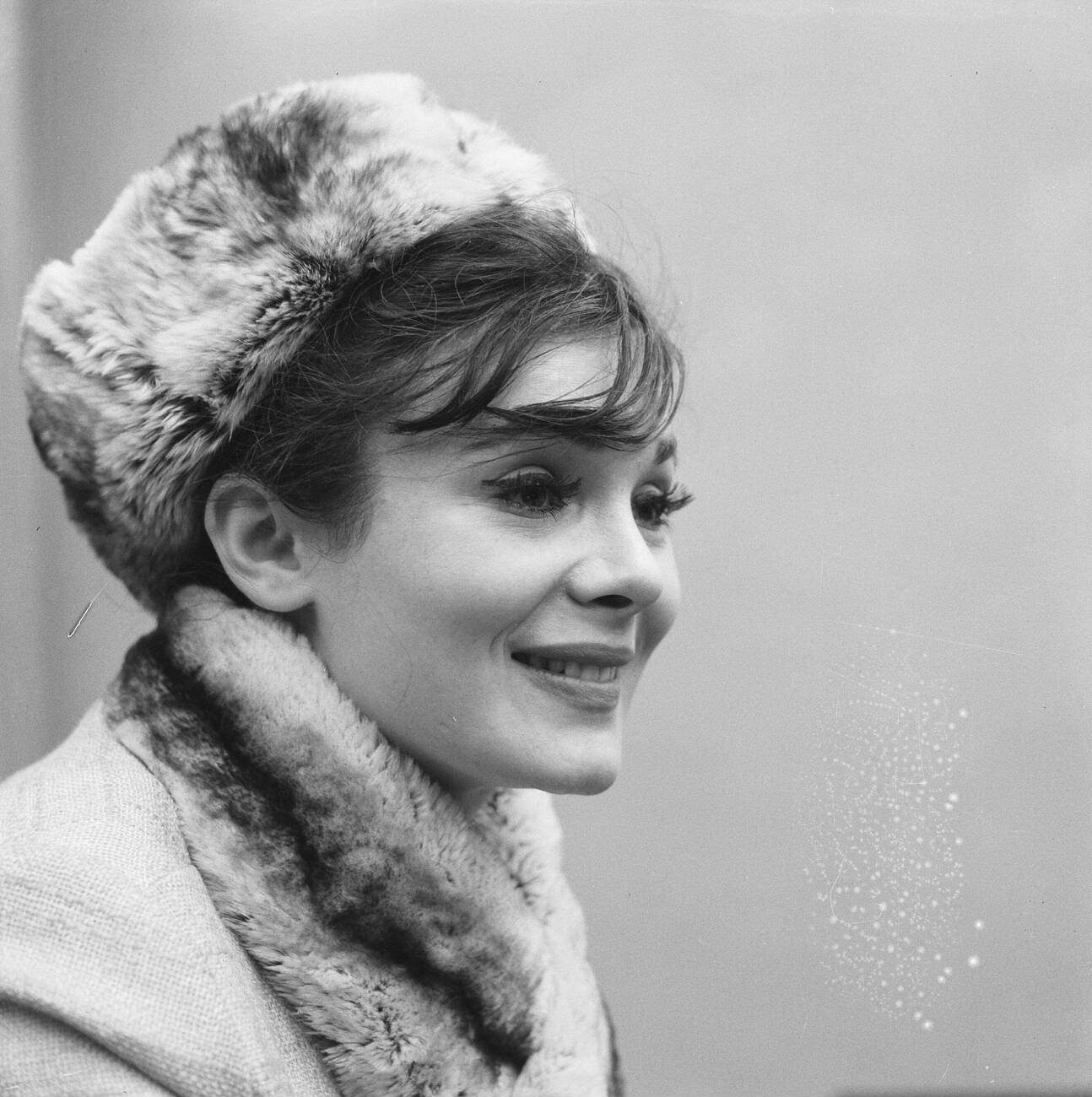 Gila Golan During A Press Conference In 1966.