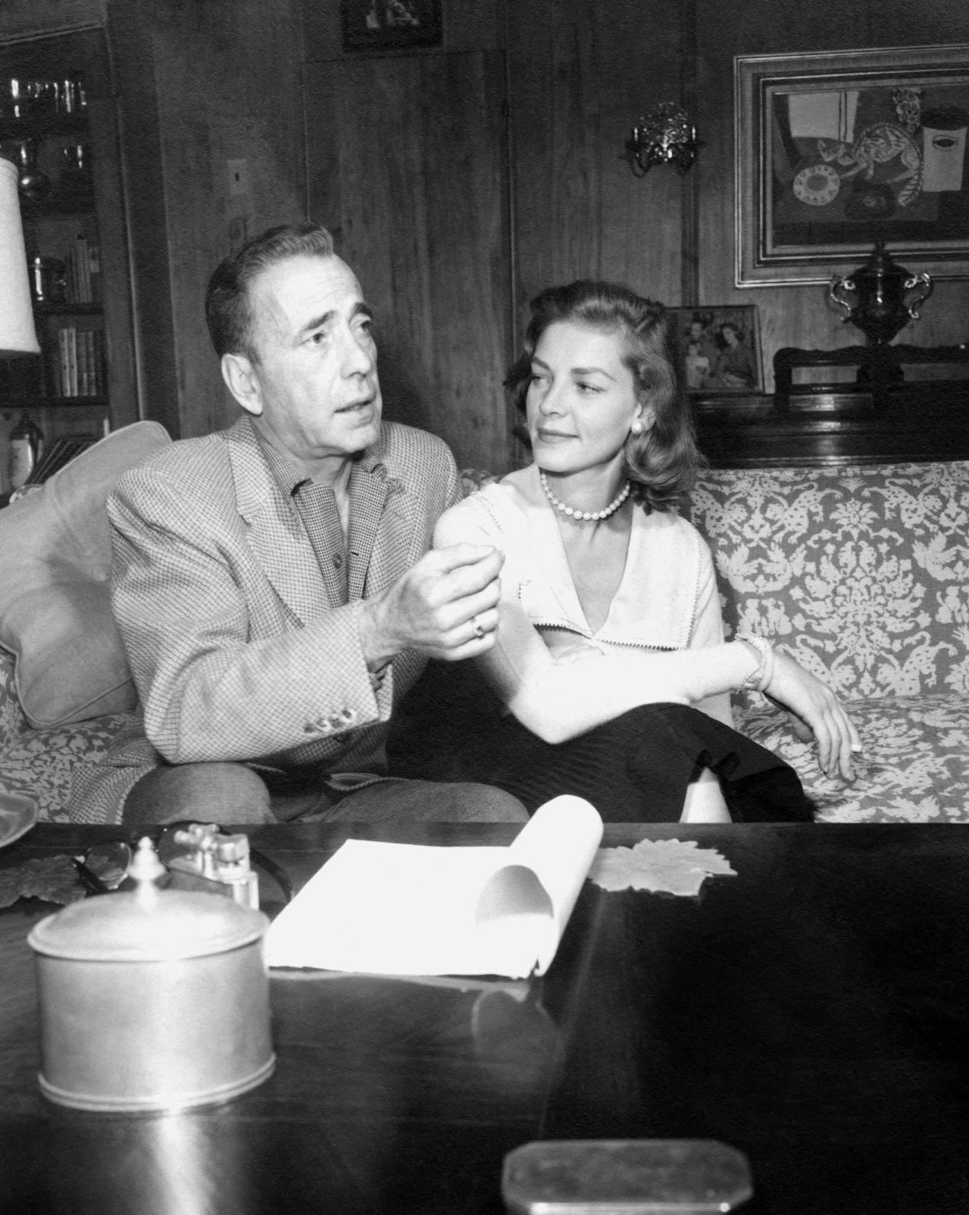 Humphrey Bogart And Lauren Bacall In A Photo