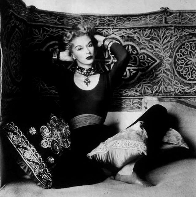 Lisa Fonssagrives: The Story And Photos Of Enigmatic Supermodel Who Paved The Way