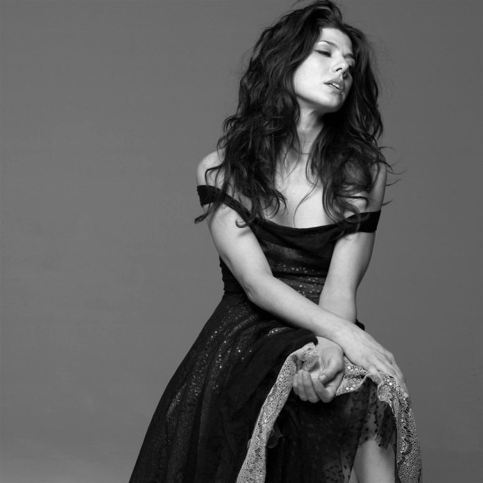 Marisa Tomei: The Queen Of Sensuality In Bikini And Sexy Poses